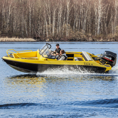 Лодка Volzhanka YAVA XL BowRider, черно-желтый