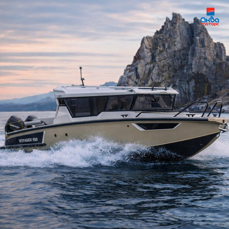 Катер VOYAGER 850 Cabin Twin