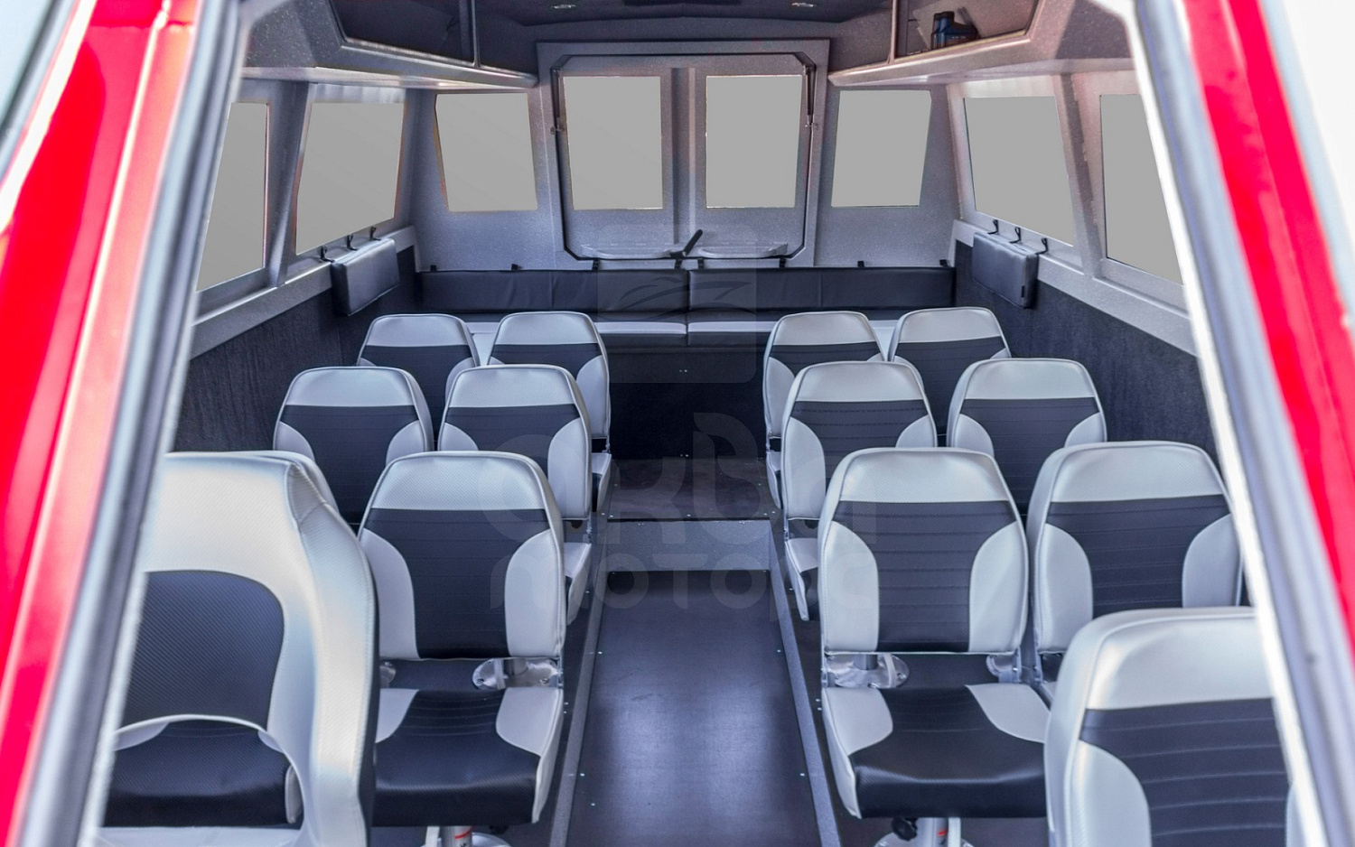 Катер VOYAGER LongCabin (Такси)