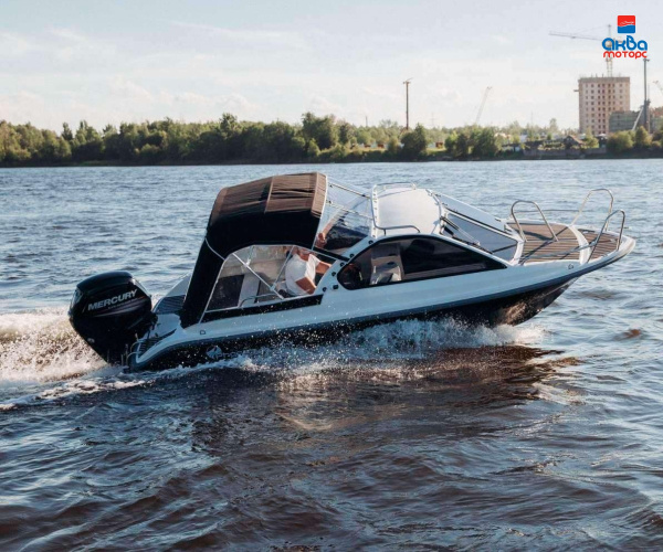 Катер Phoenix 530HT