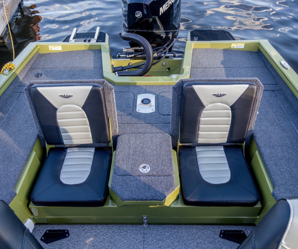 Лодка Volzhanka FISHPRO X7, серебристый светло-зеленый металлик