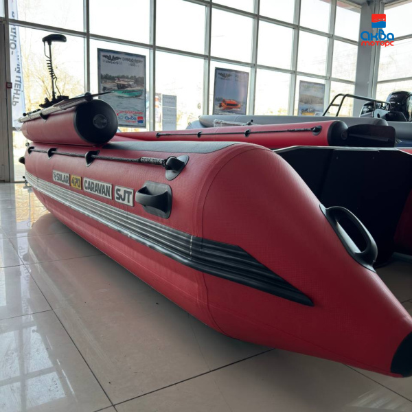 Лодка пвх SOLAR 470 Caravan Super Jet Tunnel с фальшбортом, красный
