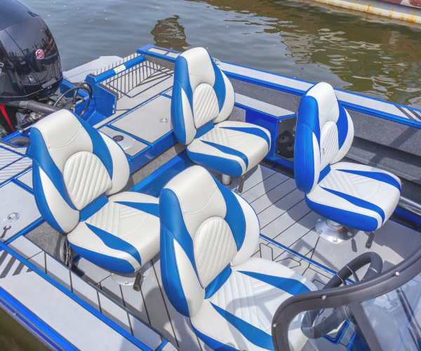 Лодка Volzhanka FISHPRO X5, светло-синий металлик
