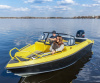 Лодка Volzhanka YAVA XL BowRider, черно-желтый