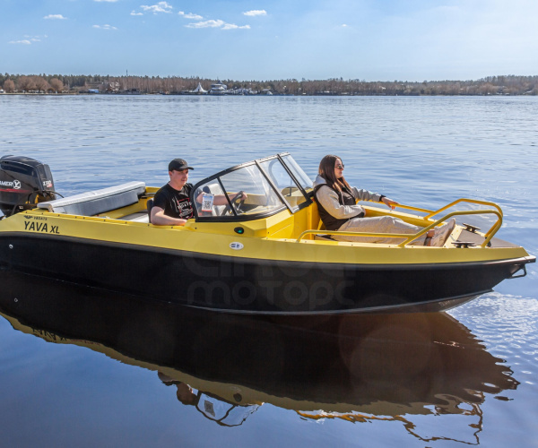 Лодка Volzhanka YAVA XL BowRider, черно-желтый