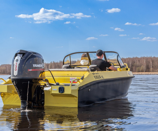 Лодка Volzhanka YAVA XL BowRider, черно-желтый